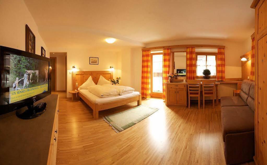 Hotel Pension Geiger Serfaus Kültér fotó